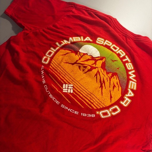 Columbia Sportswear Co. Graphic T-Shirt Mens Medium Red Outdoors Since 1938 - Picture 1 of 9